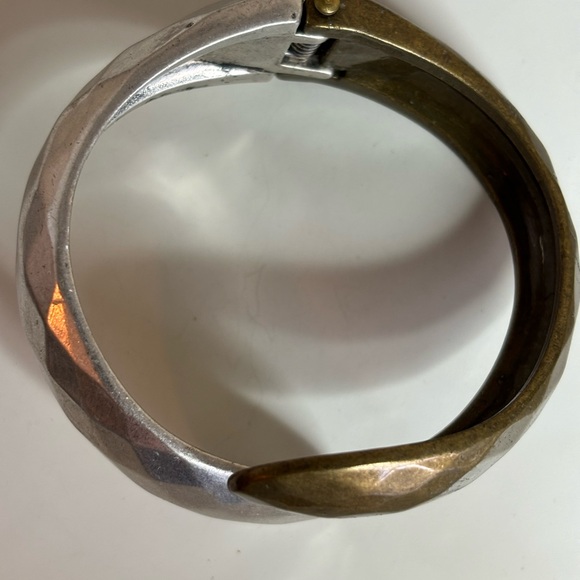 NWOT Premier Designs Hinged Bracelet - Picture 5 of 8